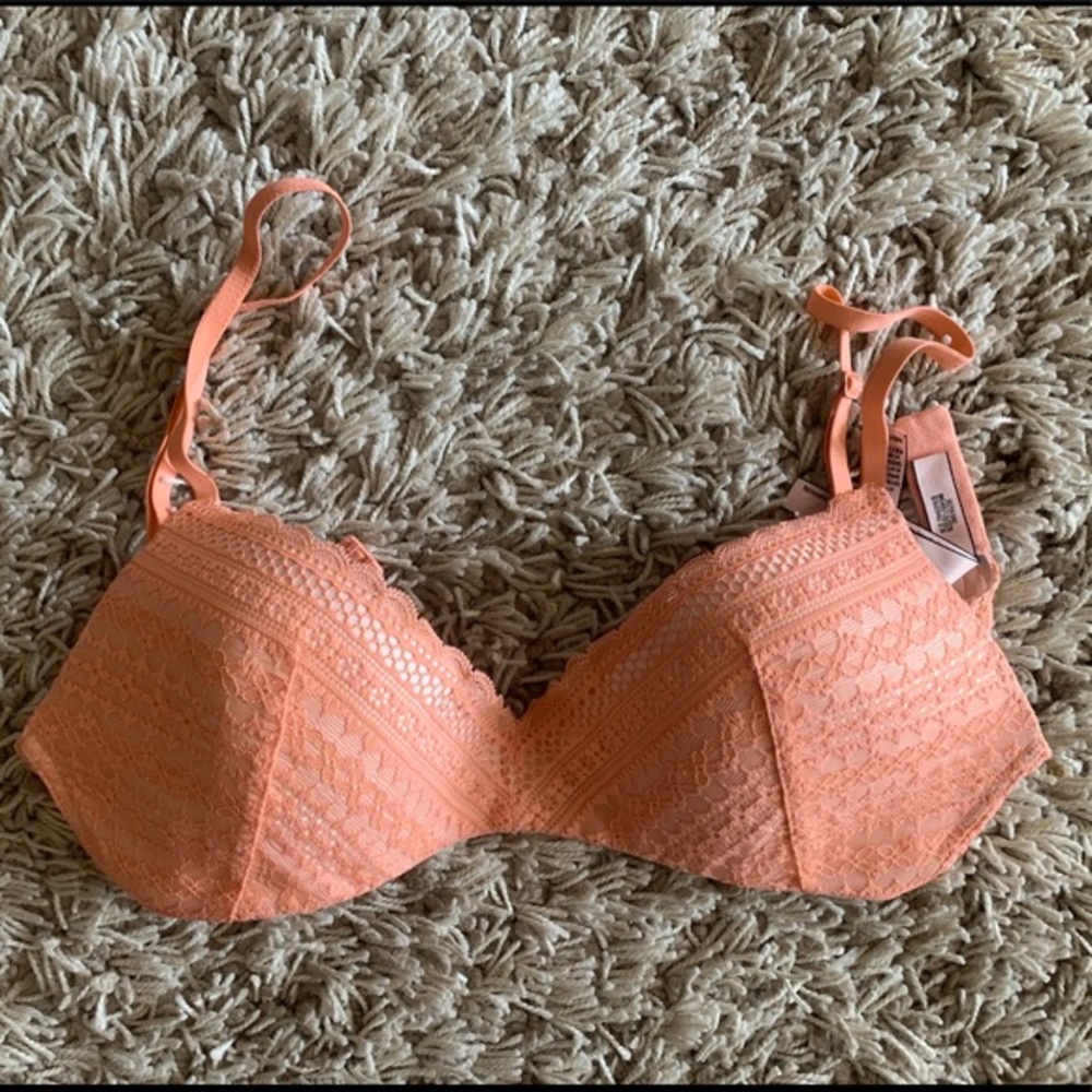 COPY - Worn once! Victoria’s Secret bra 34d